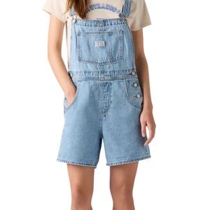 Levi’s Overalls Shorts Size Large